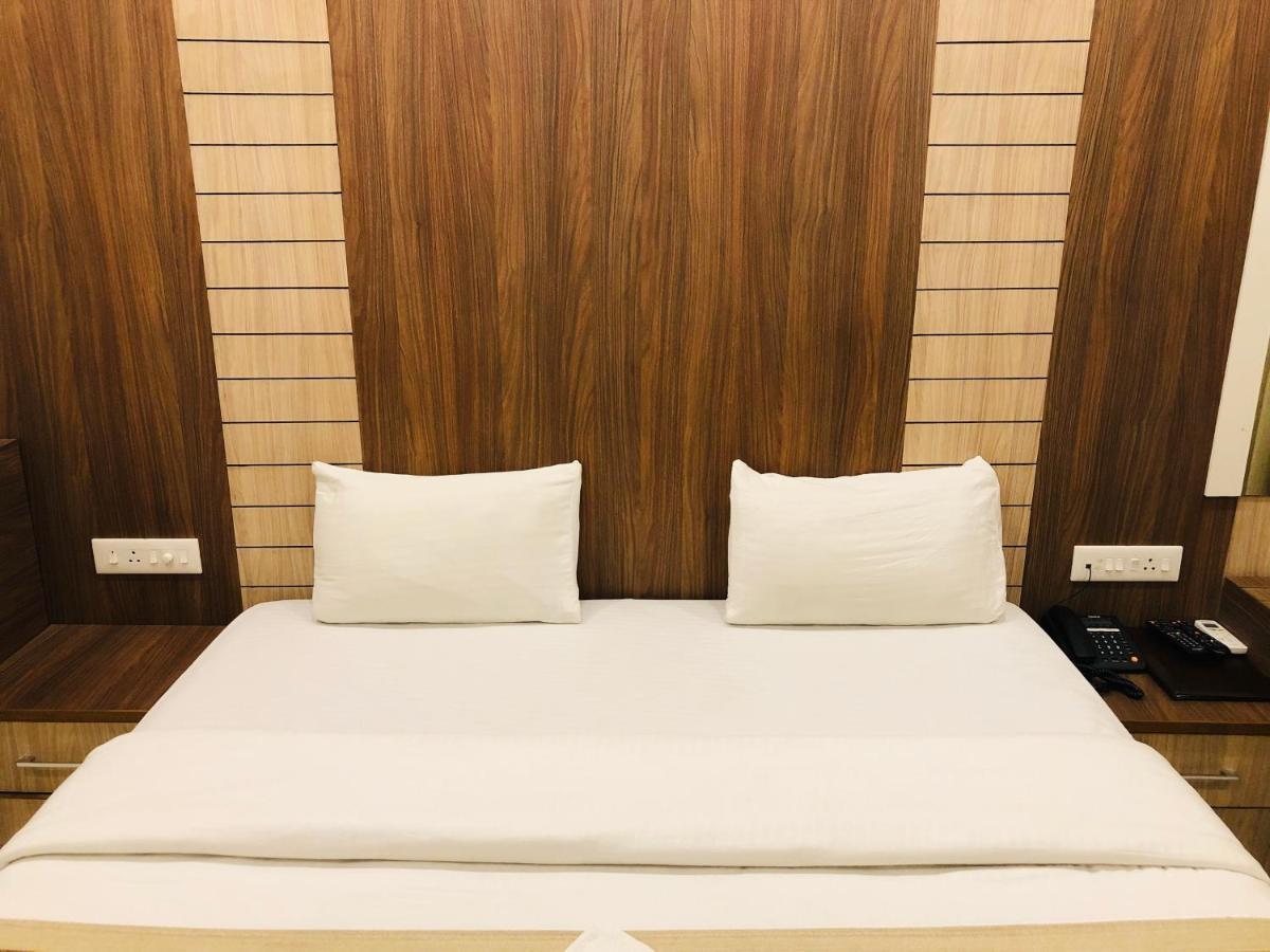 Motimahal Inn Haldwāni Eksteriør billede